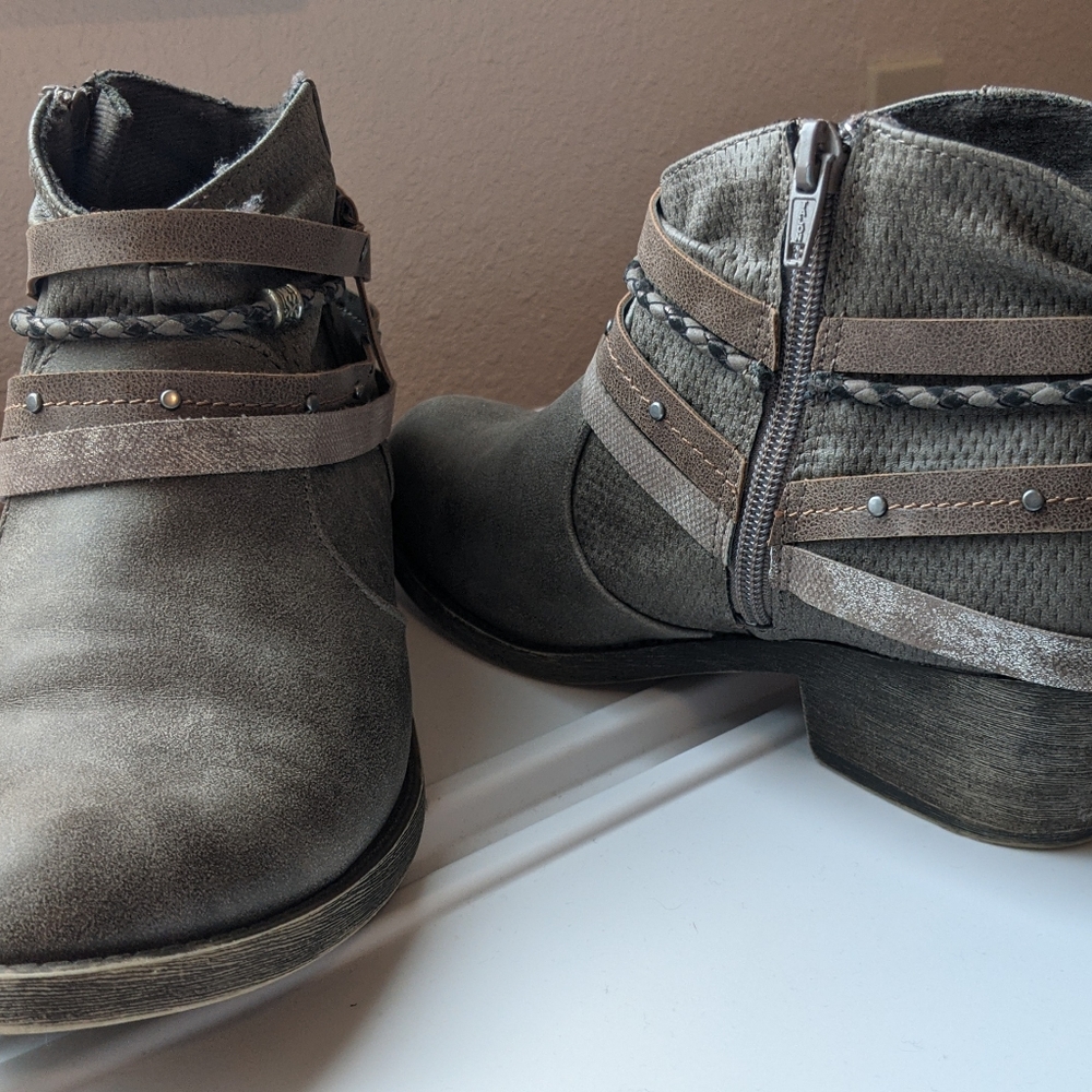 SO Boots